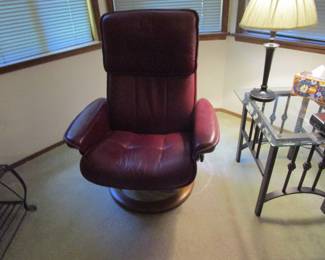 Ekornes MC Stressless chair with ottoman
