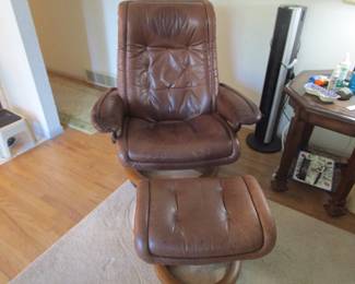 Ekornes MC Stressless chair with ottoman