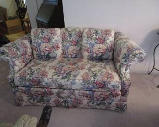 Drexel cottage core 1980's floral small sofa