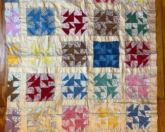 VINTAGE QUILT TOPPER