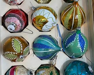 VINTAGE GLASS CHRISTMAS ORNAMENTS