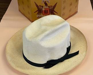 VINTAGE PANAMA HAT KNOX NEW YORK WITH HAT BOX