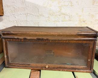 ANTIQUE GLOBE WERNICKE OAK BARRISTER BOOKCASE