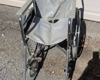 VINTAGE EVEREST & JENNINGS STARLINER WHEELCHAIR