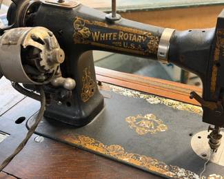 ANTIQUE WHITE ROTARY TREADLE SEWING MACHINE WITH CABINET
