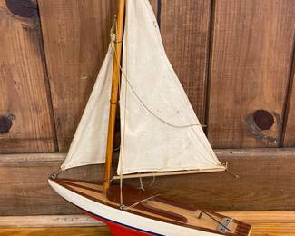 VINTAGE MODEL SAILBOAT
