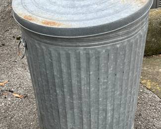 METAL TRASH CAN