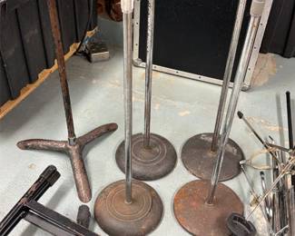 STANDS FOR MICS KEYBOARD SHEET MUSIC KEYBOARD BENCH