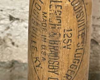 VINTAGE WOOD BASEBALL BATS LOUISVILLE SLUGGER & MORE