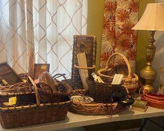 Baskets & brass lamp 
