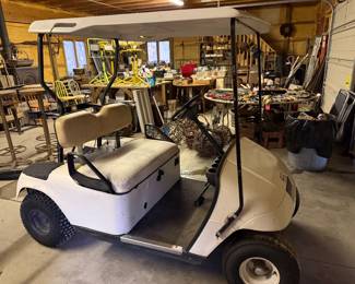 Golf cart in working condition