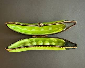 Pea Pod Limoges France Handpainted Trinket Box w  Bee Clasp
