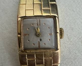  06 Hilton Watch Co 14K Gold Wristwatch 56.30g