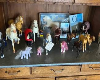 Breyer Horse Lot w  Cloud Wild Stallion Box, Books  My Little Pony 