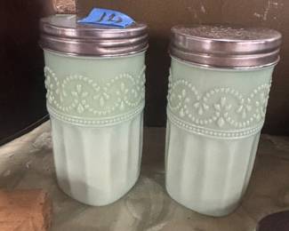 jadite shakers