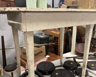primitive table