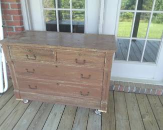 Chippy Wood Dresser 14.1,