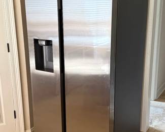 Samsung 27.4 Cu. Ft. Side by Side Refrigerator 