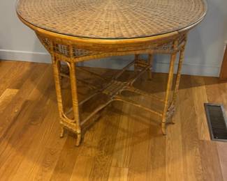 Round Wicker and Rattan Dining Table with Glass Top 42 x 31