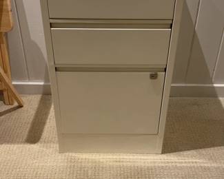 Bisley 3-Drawer Steel Filing Cabinet 16 x 16 x 29