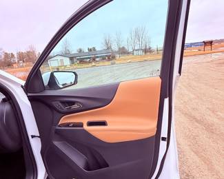 2022 Chevrolet Equinox Premier AWD – Only 1,800 Miles