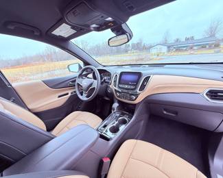 2022 Chevrolet Equinox Premier AWD – Only 1,800 Miles