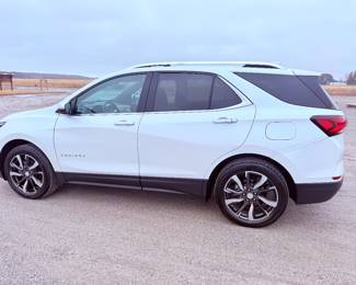 2022 Chevrolet Equinox Premier Sport Utility 4D
