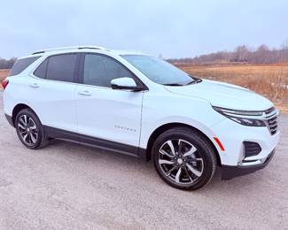 2022 Chevrolet Equinox Premier AWD – Only 1,800 Miles