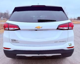 2022 Chevrolet Equinox Premier AWD – Only 1,800 Miles