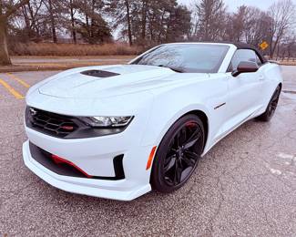 2023 Chevy Camaro LT1 Convertible 21,600 miles