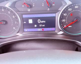 2022 Chevrolet Equinox Premier AWD – Only 1,800 Miles