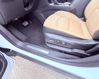 2022 Chevrolet Equinox Premier AWD – Only 1,800 Miles