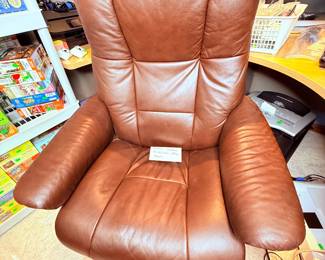 Stressless leather office chair