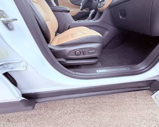 2022 Chevrolet Equinox Premier AWD – Only 1,800 Miles