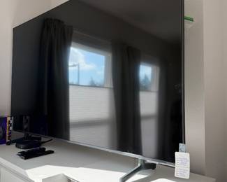 Samsung 55" smart TV  2021 model.  $250