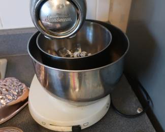 older Sunbeam mixer(works)