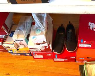 Tons of new shoes men’s 10 1/2 D-EEE