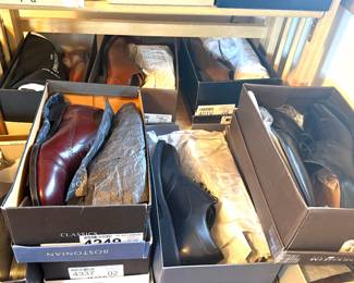 Over 30 pairs BRAND NEW MENS DRESS SPORTS ATHLETIC SHIES NEW IN THE BOXES SIZE 10 1/2 D-EEE