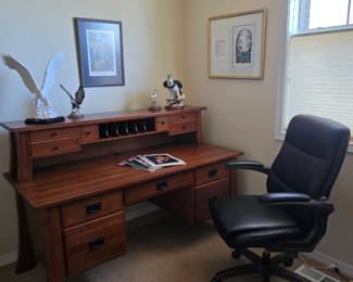 Beautiful Amish crafted desk in solid cherry wood; Lazy-Boy chair