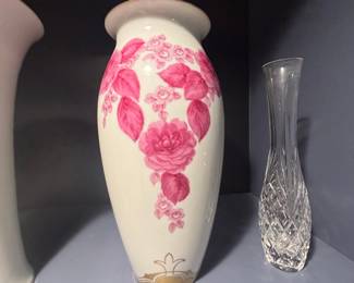 Herend Porcelain Vase - Chinese Bouquet Raspberry Pattern