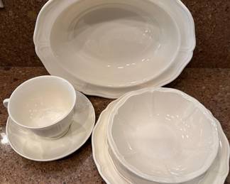 Wedgwood Queen's Plain Dinner Plates (Set of 8)