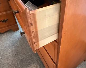 American Colonial Style Maple Dresser & Hutch Set