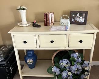 Entry way country table