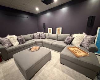 Modular sectional sofa 