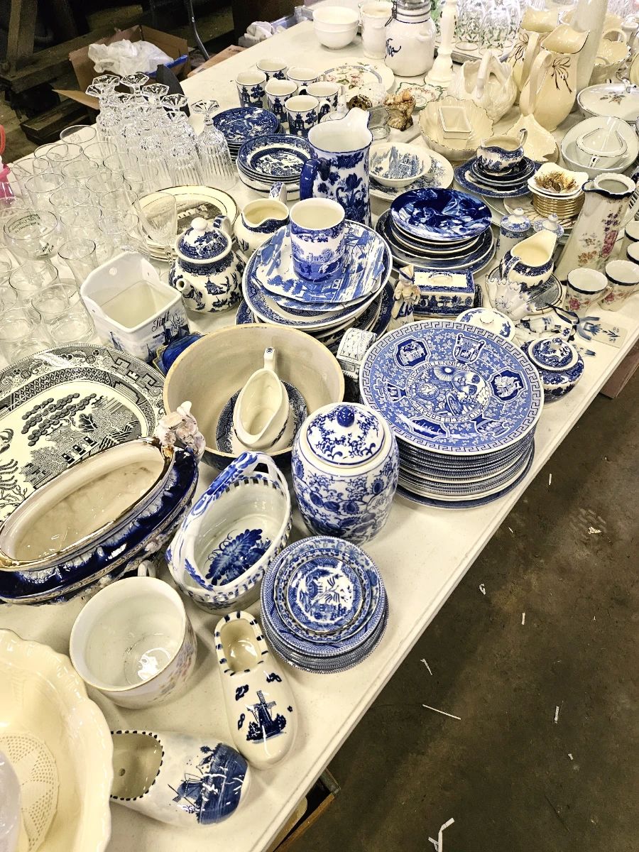 Blue willow dishes