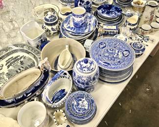 Blue willow dishes