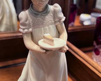 Cake or Pie anyone!!? Cute Lladro!