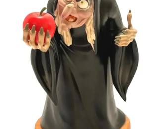 Snow White  The Seven Dwarfs Take The Apple, Dearie Disney Classics Collection Figurine