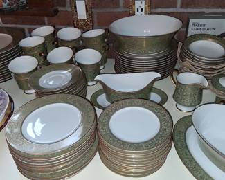  Sango China in the Versailles (Pattern #3632), produced in Japan during the 1950s and 1960s. 