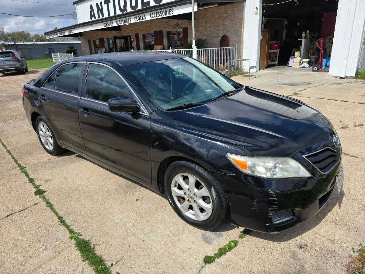 2011 toyota carry asking $6250.00